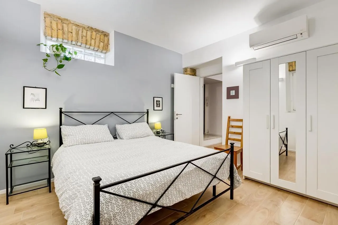 Apartment M&C San Pietro Basement House