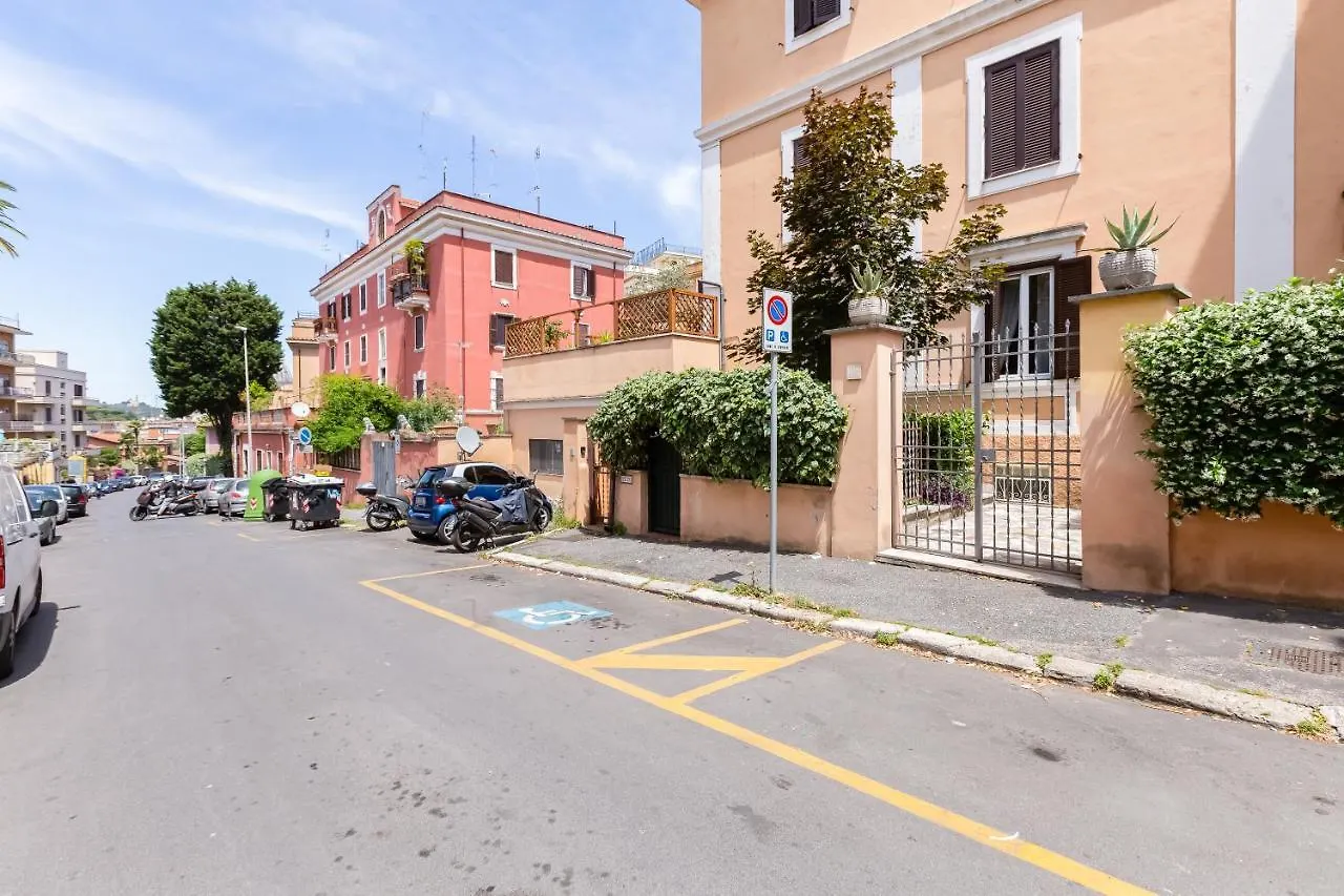 M&C San Pietro Basement House 0*, Rome